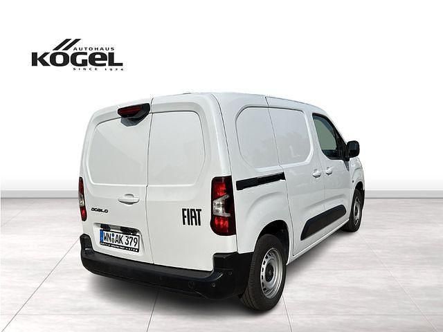 Gebraucht Fiat Doblò 102 PS (75 kW) 2024 Weiß (weiß) Van / Kleinbus