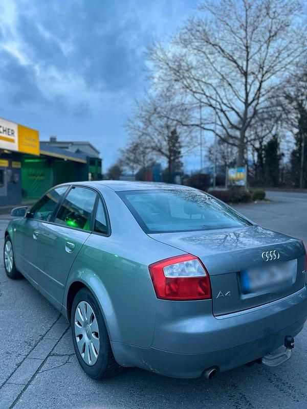 Gebraucht Audi A4 102 PS (75 kW) 2004 Grau Limousine