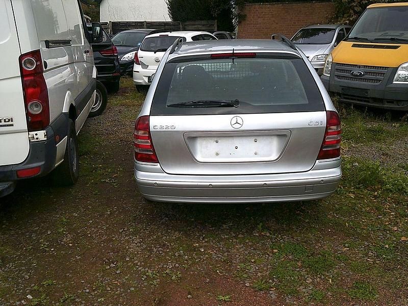 Silber Gebraucht 2006 Mercedes C220 Kombi | 1.700 € (Superpreis) - Bild 1/4