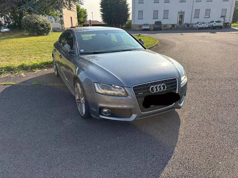 Silber Gebraucht 2011 Audi A5 Sportback S-Line Kleinwagen | 10.000 € (Fairer Preis) - Bild 1/4