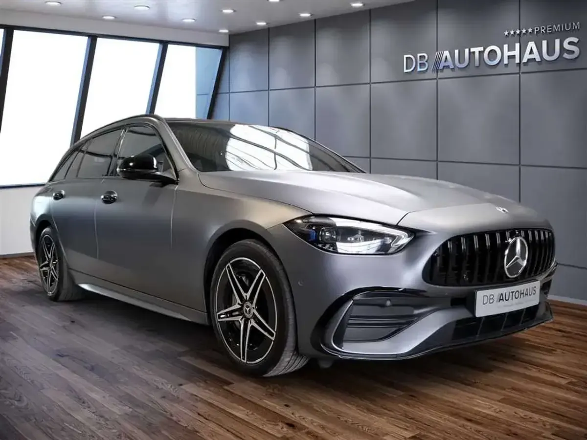 Gebraucht Mercedes C300e AMG line 313 PS (230 kW) 2023 Grau Kombi