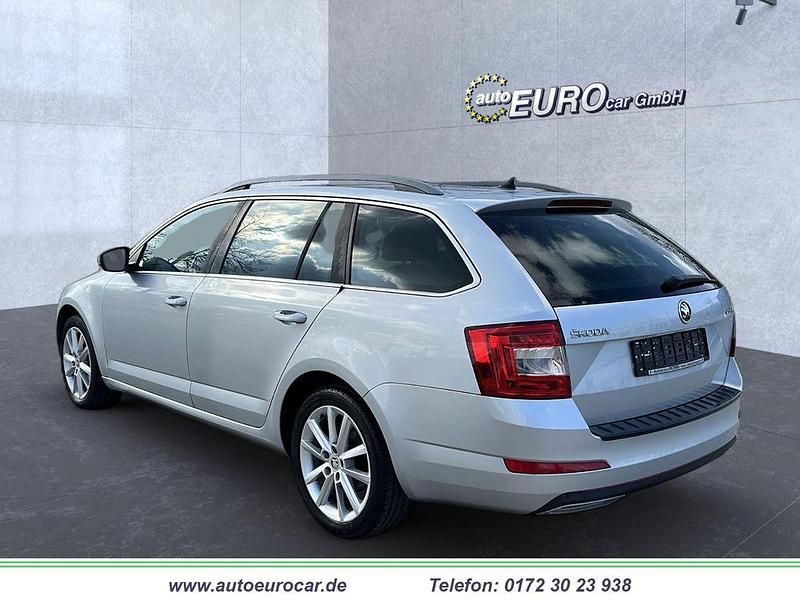 Gebraucht Skoda Octavia Ambition 105 PS (77 kW) 2013 Silber Limousine
