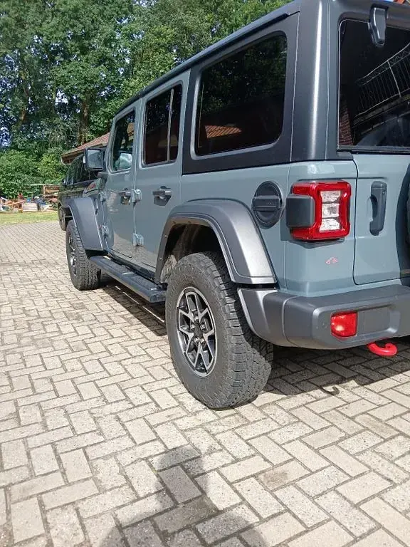 Gebraucht Jeep Wrangler Rubicon 272 PS (200 kW) 2024 Grau SUV
