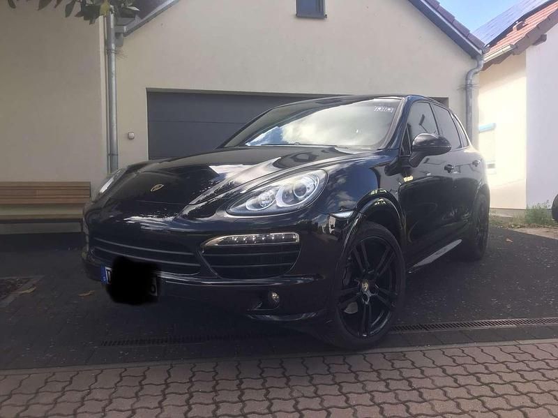 Schwarz Gebraucht 2012 Porsche Cayenne Black Edition SUV | 28.999 € (Teuer) - Bild 1/4