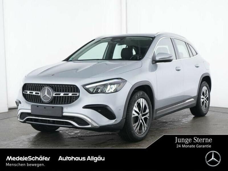 Lack hightechsilber (metallic) Gebraucht 2024 Mercedes GLA180 SUV | 36.869 € (Fairer Preis) - Bild 1/4