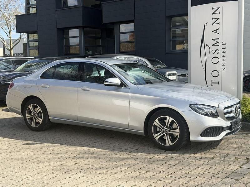 Gebraucht Mercedes E250 Avantgarde 211 PS (155 kW) 2018 Iridiumsilber  metalliclack Limousine