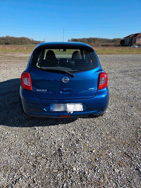 Gebraucht Nissan Micra Acenta 98 PS (72 kW) 2016 Blau Kleinwagen