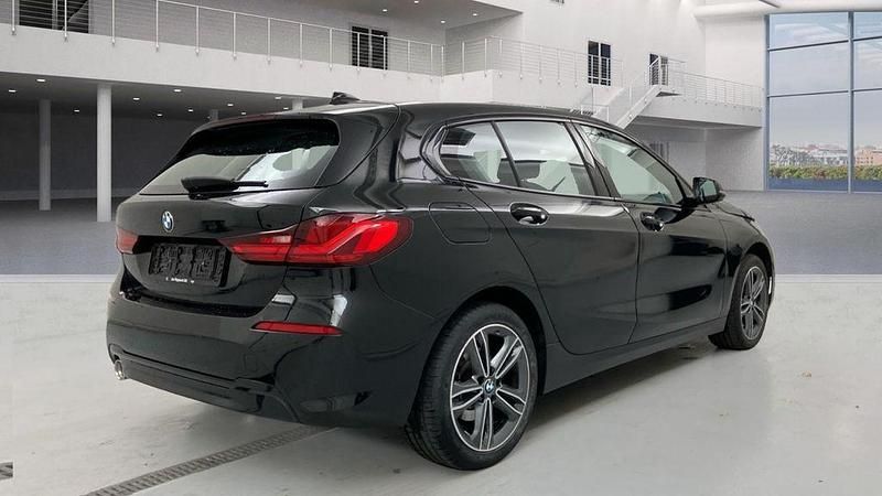 Gebraucht BMW 118 Shadowline 136 PS (100 kW) 2022 Schwarz Kleinwagen