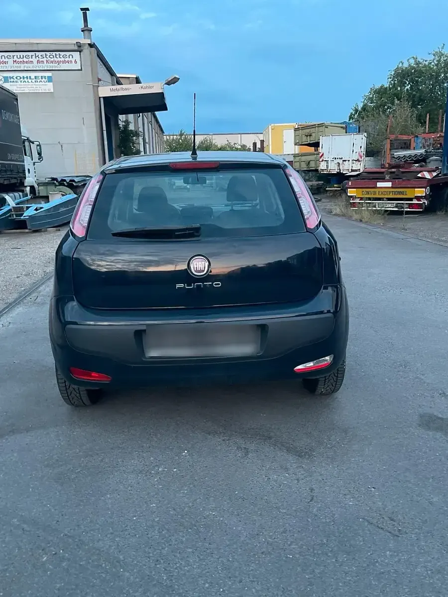 Gebraucht Fiat Punto Evo 69 PS (50 kW) 2012 Grau Kleinwagen