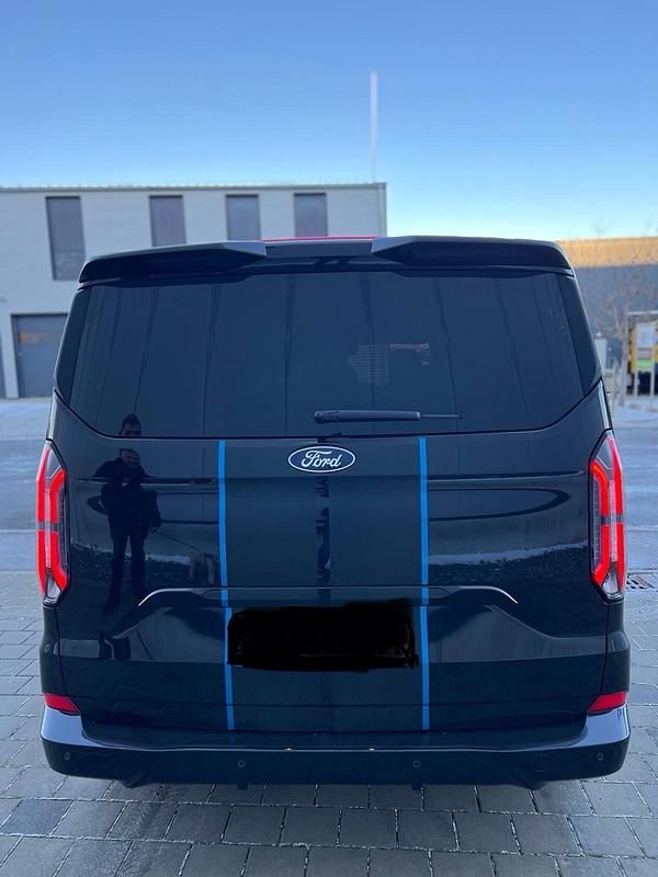 Gebraucht Ford Tourneo Sport 170 PS (125 kW) 2025 Schwarz Van / Kleinbus