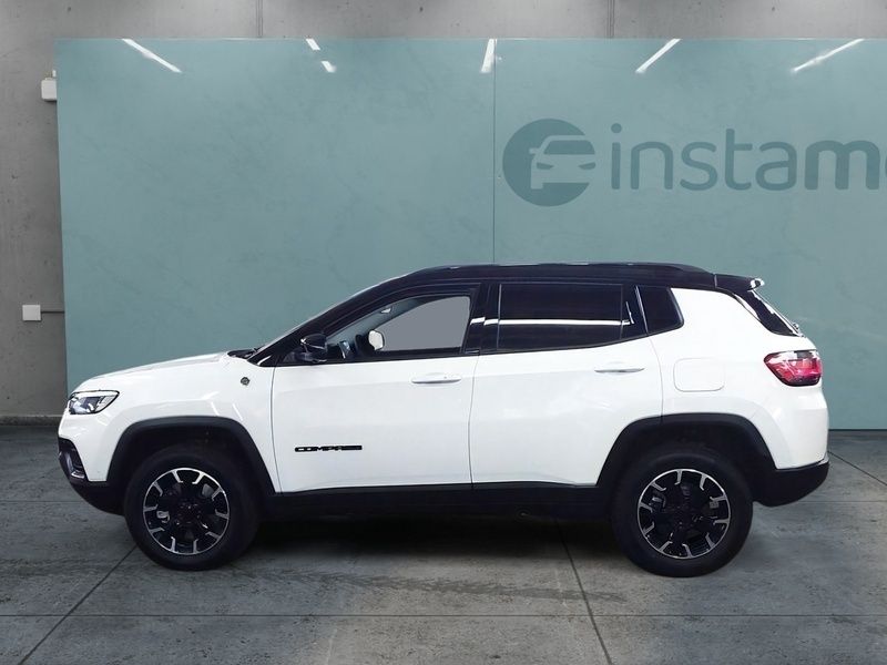 Gebraucht Jeep Compass Trailhawk 181 PS (133 kW) 2024 Weiß SUV