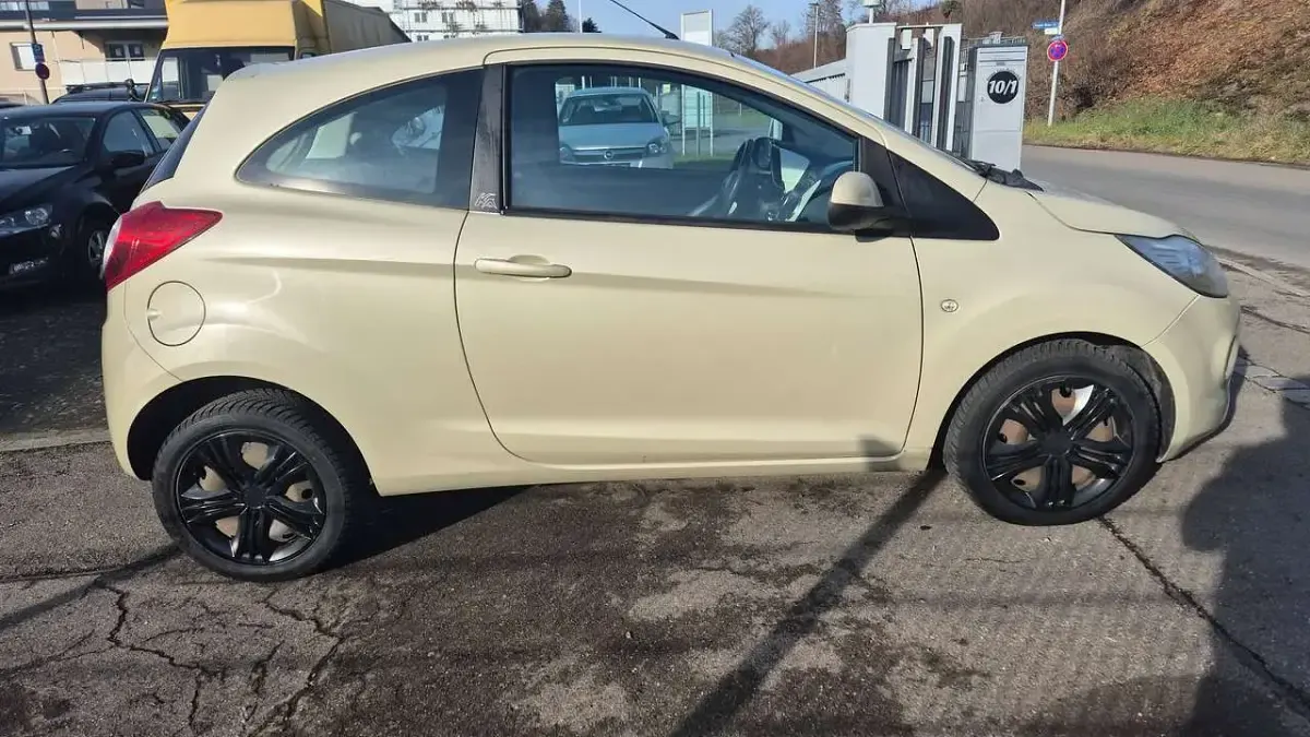 Gebraucht Ford Ka Titanium 69 PS (50 kW) 2009 Sand metallic Kleinwagen