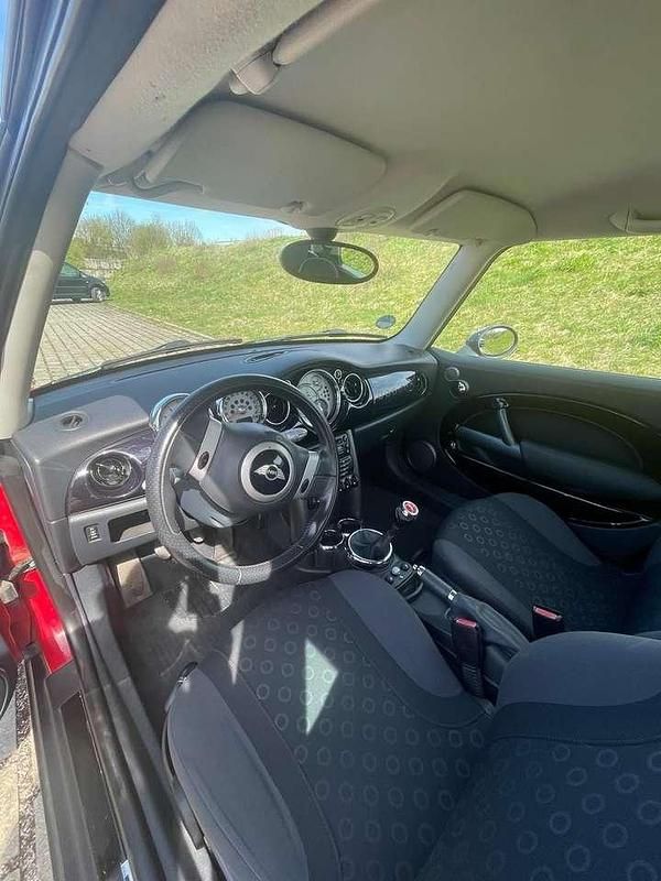 Gebraucht Mini ONE Seven 90 PS (66 kW) 2006 Rot Kleinwagen
