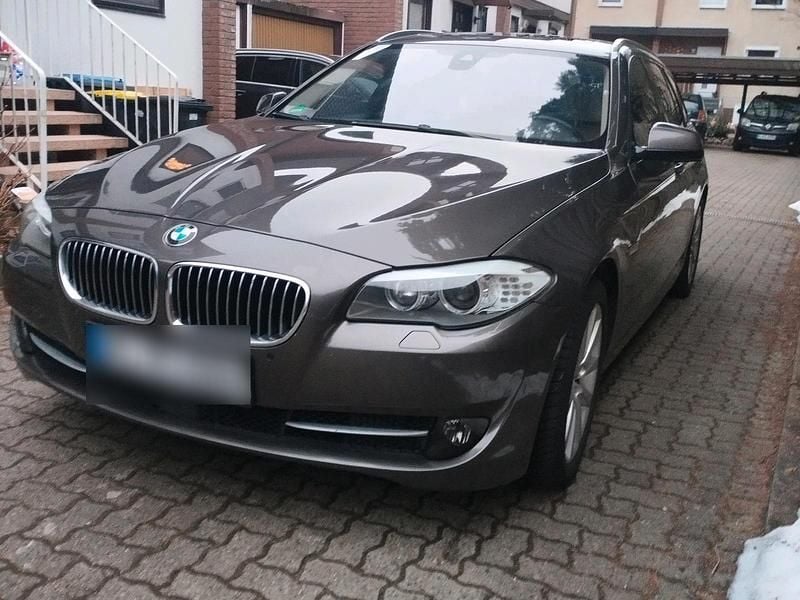 Gebraucht BMW 525 218 PS (160 kW) 2012 Grau Kombi