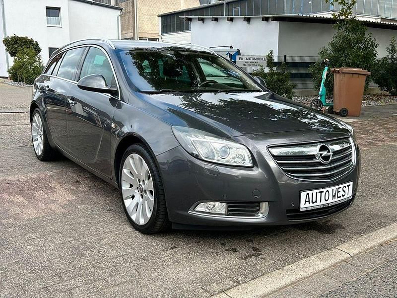 Grau Gebraucht 2012 Opel Insignia Innovation Kombi | 5.950 € (Fairer Preis) - Bild 1/4