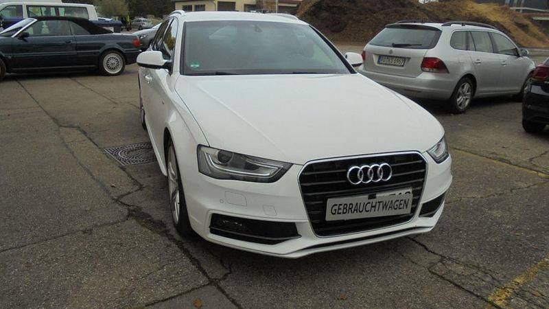 Weiß Gebraucht 2015 Audi A4 S-Line Kombi | 14.900 € (Fairer Preis) - Bild 1/4