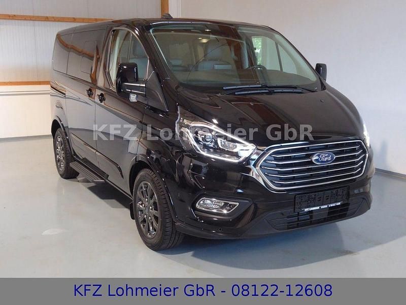 Gebraucht Ford Tourneo 185 PS (136 kW) 2022 Schwarz Van / Kleinbus