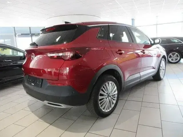 Gebraucht Opel Grandland X Innovation 131 PS (96 kW) 2020 Rot SUV