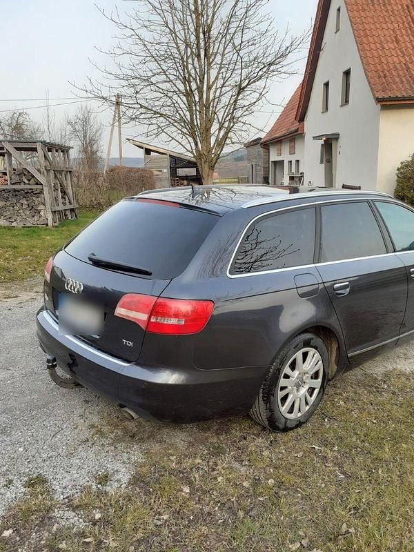 Gebraucht Audi A6 136 PS (100 kW) 2011 Grau Kombi