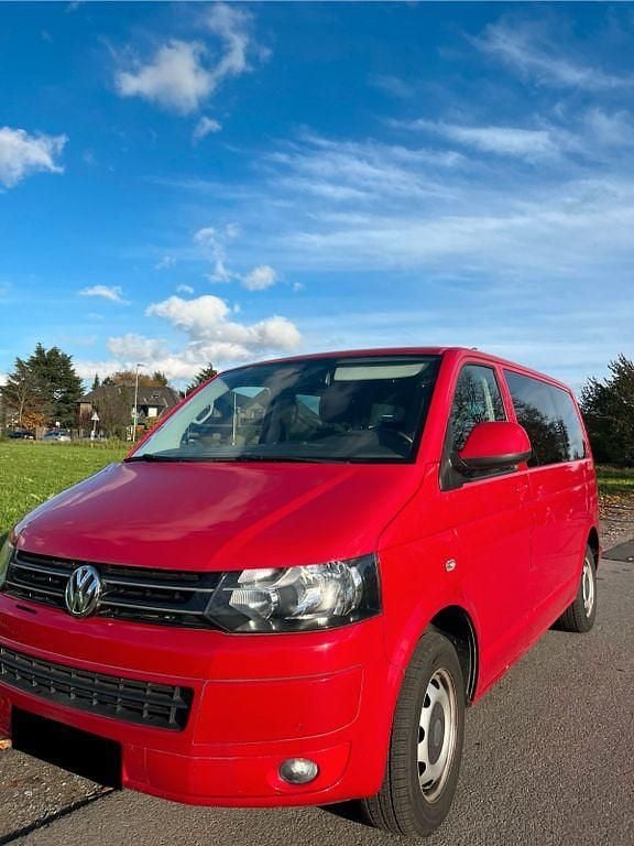Rot Gebraucht 2015 VW T5 Van | 28.700 € (Teuer) - Bild 1/4