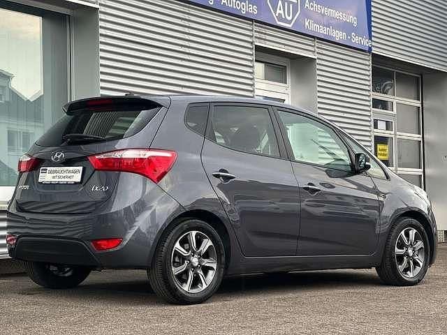Gebraucht Hyundai ix20 125 PS (91 kW) 2018 Kleinwagen