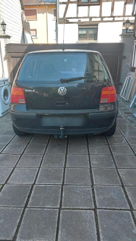 Schwarz Gebraucht 2003 VW Golf IV Limousine | 450 € (Superpreis) - Bild 1/4