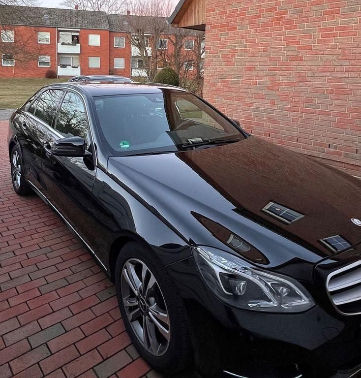 Gebraucht Mercedes E250 Avantgarde 211 PS (155 kW) 2015 Schwarz Limousine