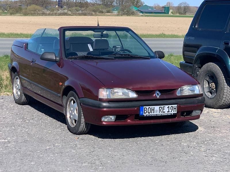 Gebraucht Renault 19 90 PS (66 kW) 1994 Rot Cabrio