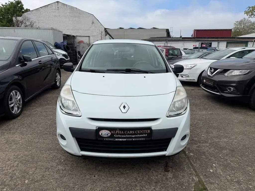 Gebraucht Renault Clio 75 PS (55 kW) 2012 Weiß Limousine