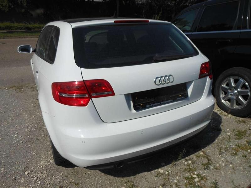 Second-hand Audi A3 Ambition 105 CP (77 kW) 2012 Alb Hatchback