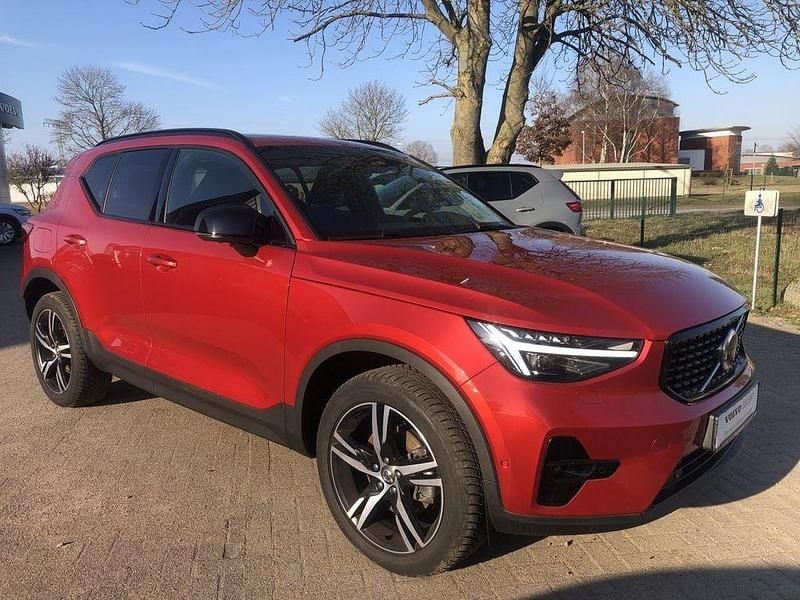Gebraucht Volvo XC40 Plus 163 PS (119 kW) 2025 Schwarz SUV