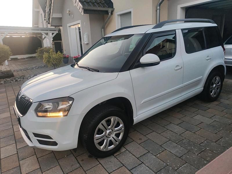 Weiß Gebraucht 2015 Skoda Yeti SUV | 6.200 € (Superpreis) - Bild 1/4