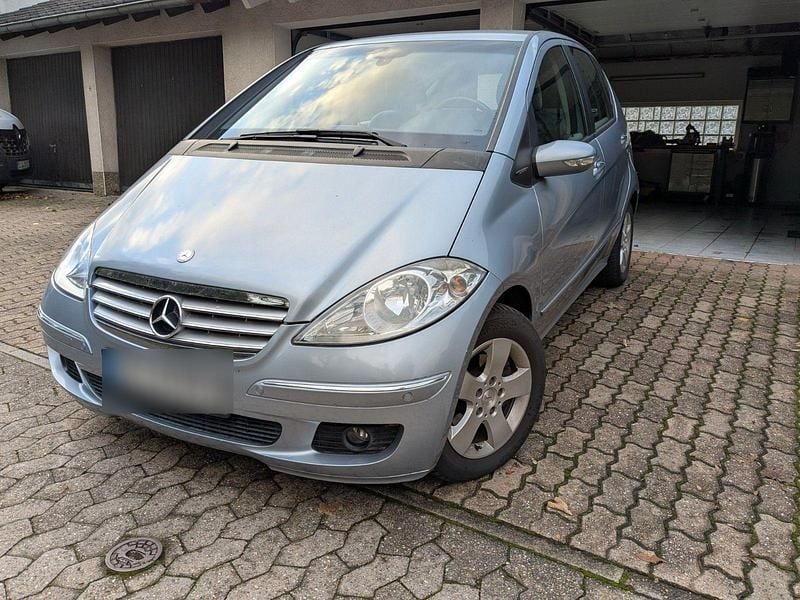 Blau Gebraucht 2006 Mercedes A170 Elegance Kleinwagen | 4.950 € (Fairer Preis) - Bild 1/4