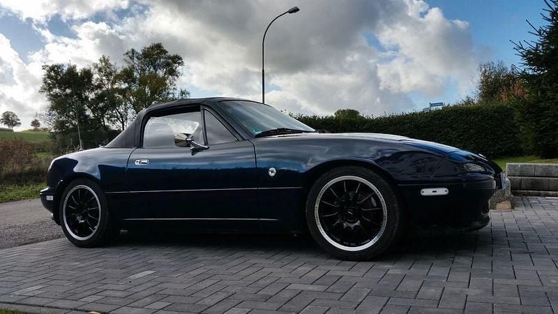 Gebraucht Mazda MX5 135 PS (99 kW) 1997 Blau Cabrio