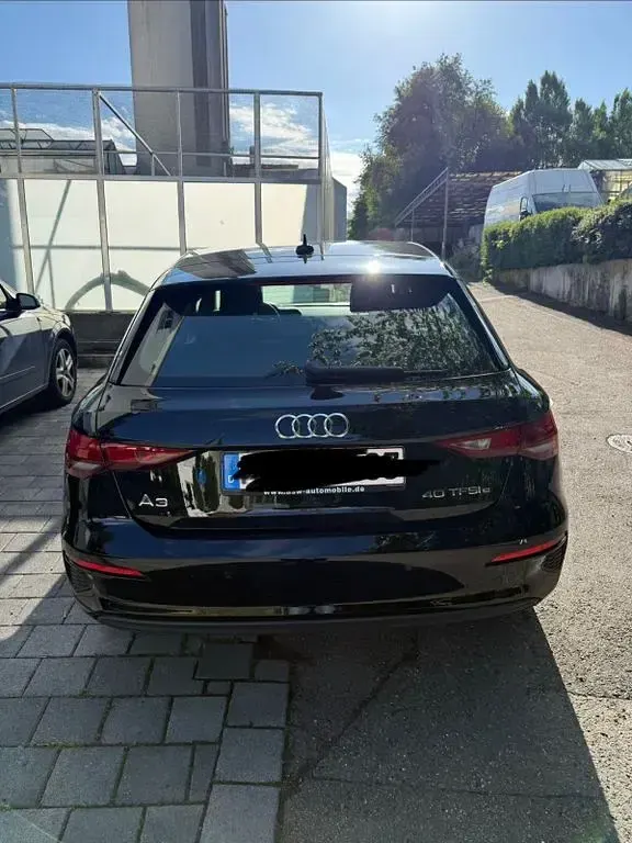 Gebraucht Audi A3 Sportback e-tron 150 PS (110 kW) 2022 Schwarz Kleinwagen