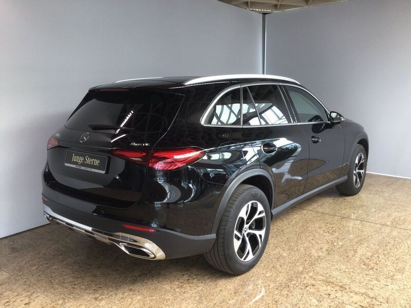 Gebraucht Mercedes GLC300e Advanced Plus 313 PS (230 kW) 2024 Lack obsidianschwarz SUV
