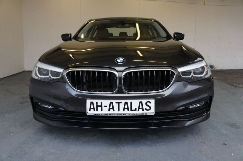 Gebraucht BMW 520 Sport Line 190 PS (139 kW) 2017 Grau Limousine