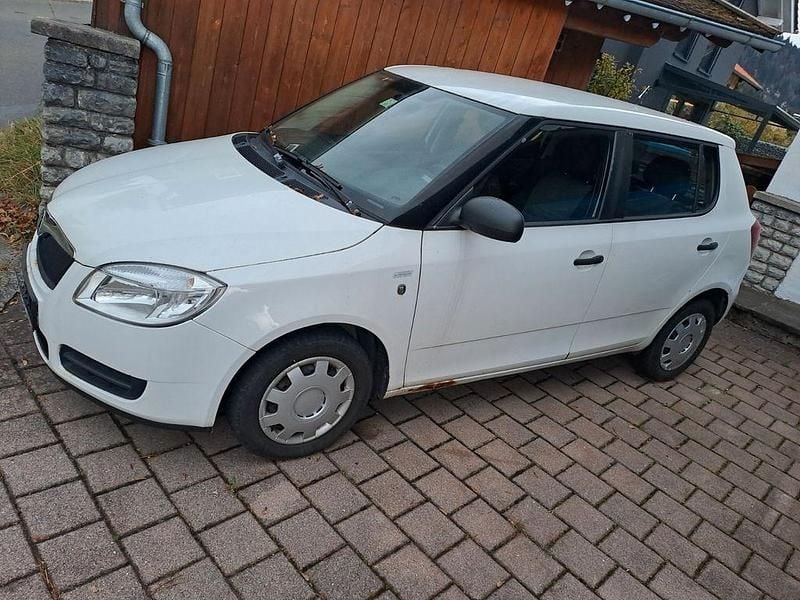 Gebraucht Skoda Fabia 60 PS (44 kW) 2009 Weiß Limousine