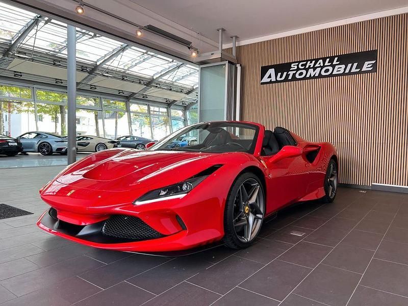 Rot Gebraucht 2023 Ferrari F8 Cabrio | 365.000 € (Teuer) - Bild 1/4