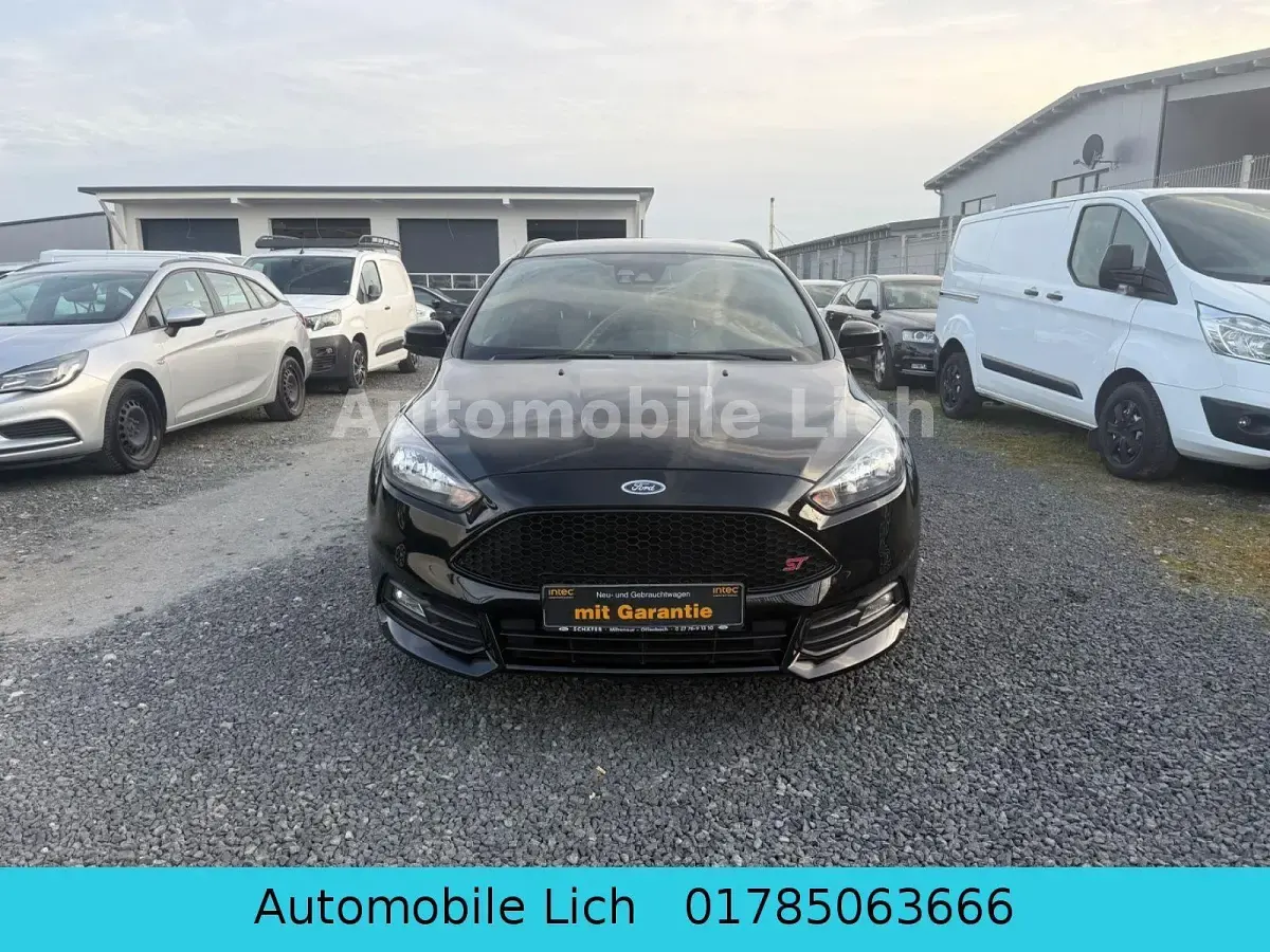 Gebraucht Ford Focus ST 250 PS (183 kW) 2018 Schwarz Kombi