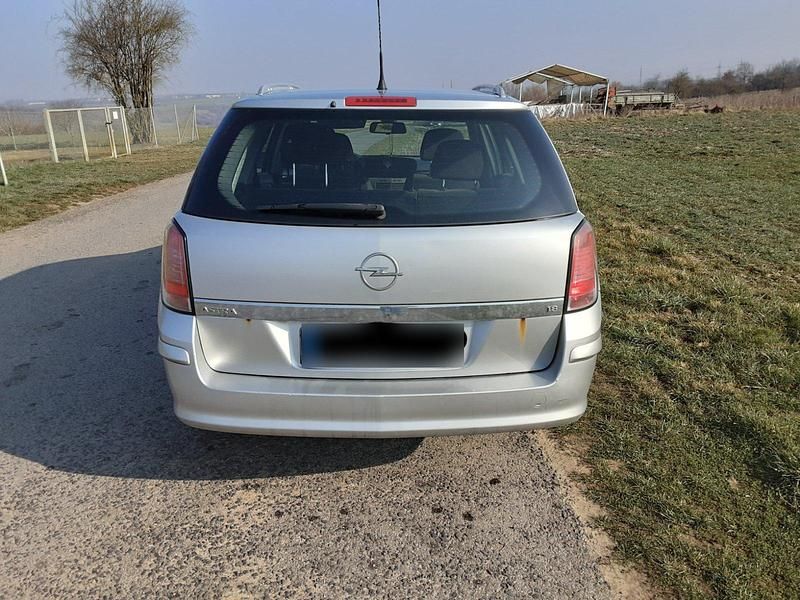 Gebraucht Opel Astra 125 PS (91 kW) 2005 Silber Kombi
