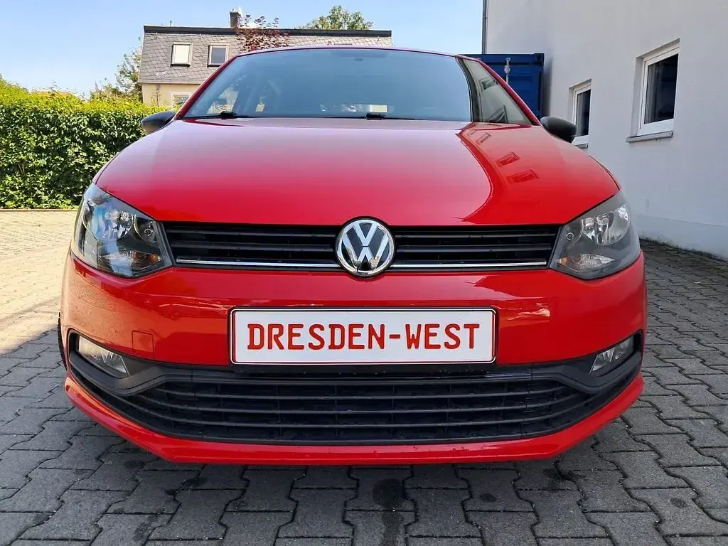 Gebraucht VW Polo Trendline 60 PS (44 kW) 2016 Rot Limousine