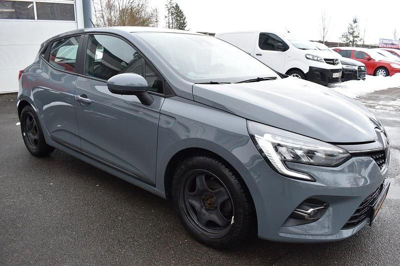Gebraucht Renault Clio V Business 67 PS (49 kW) 2022 Grau Kleinwagen