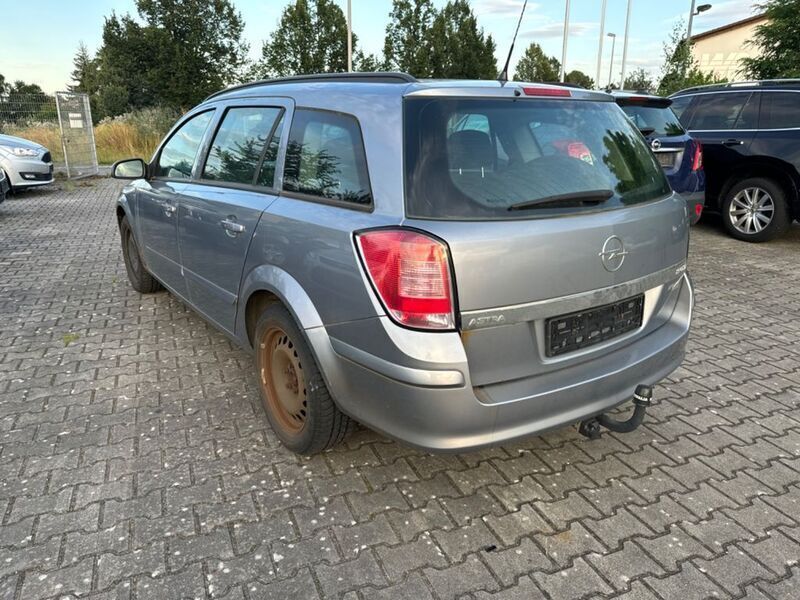 Gebraucht Opel Astra Edition 101 PS (74 kW) 2007 Silber Kombi