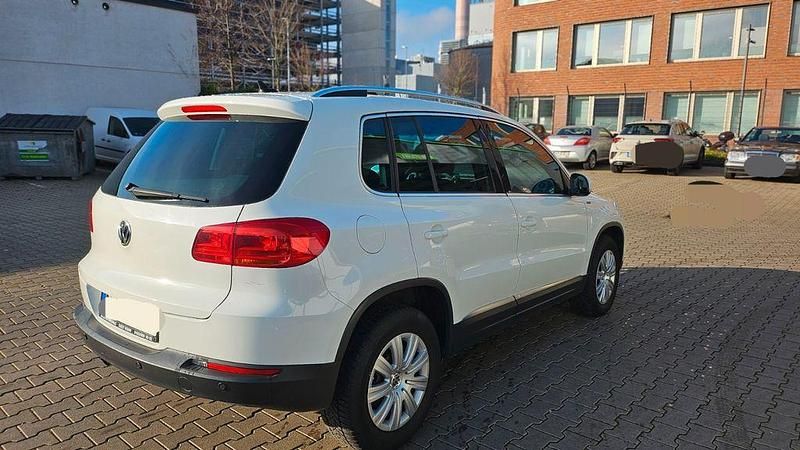 Gebraucht VW Tiguan LOUNGE 160 PS (117 kW) 2015 Weiß SUV