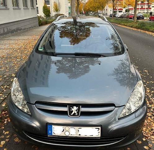 Grau Gebraucht 2004 Peugeot 307 Kombi | 1.000 € - Bild 1/4