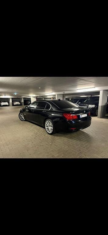 Gebraucht BMW 750L 409 PS (300 kW) 2009 Schwarz Limousine