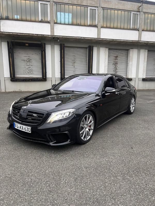 Schwarz Gebraucht 2014 Mercedes S63L AMG AMG Limousine | 39.990 € - Bild 1/4