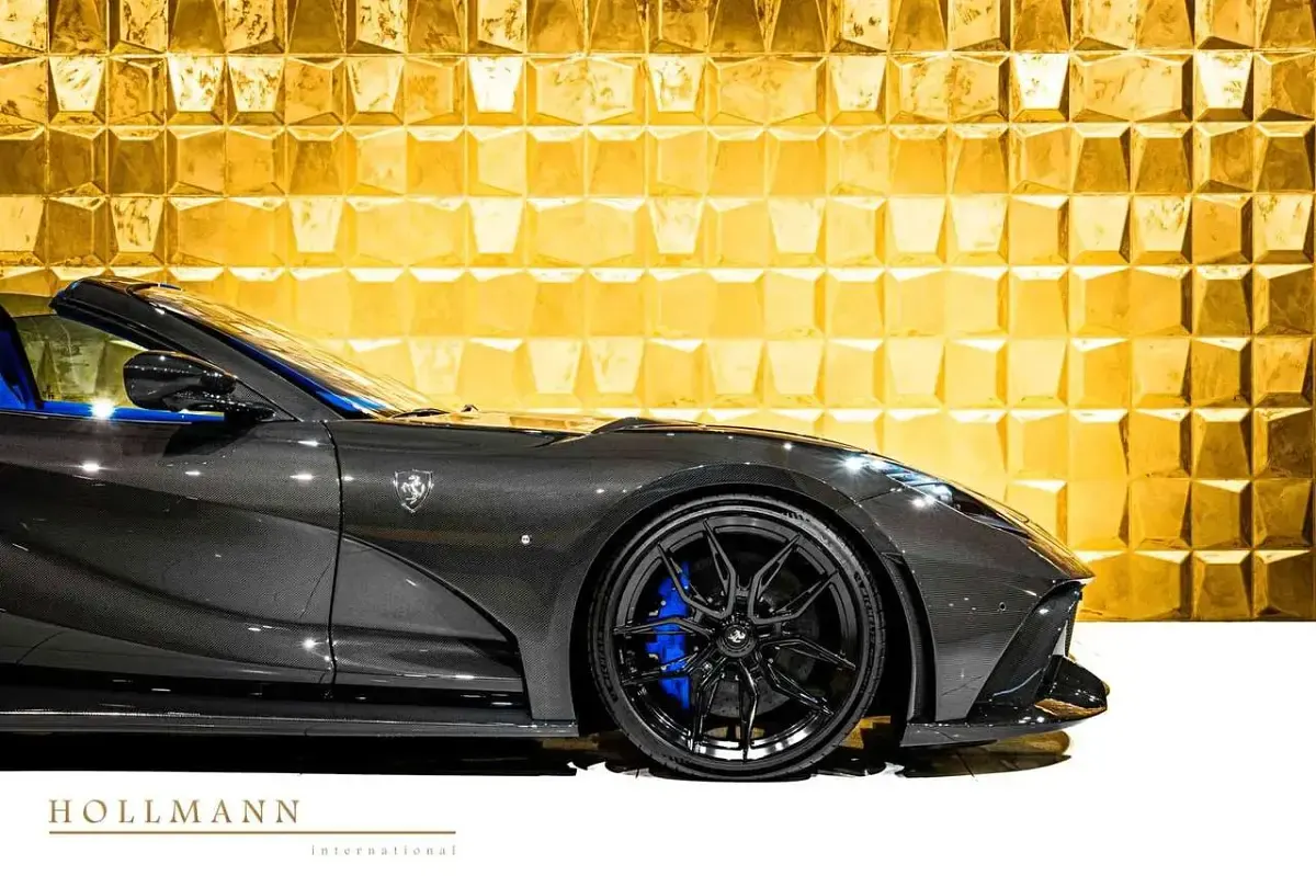 Nouă Ferrari 812 799 CP (587 kW) 2025 Gri Cabrio