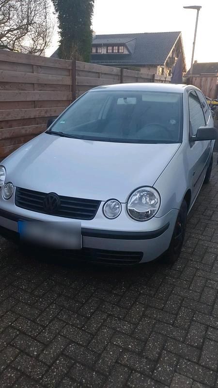 Gebraucht VW Polo 64 PS (47 kW) 2003 Silber Kleinwagen